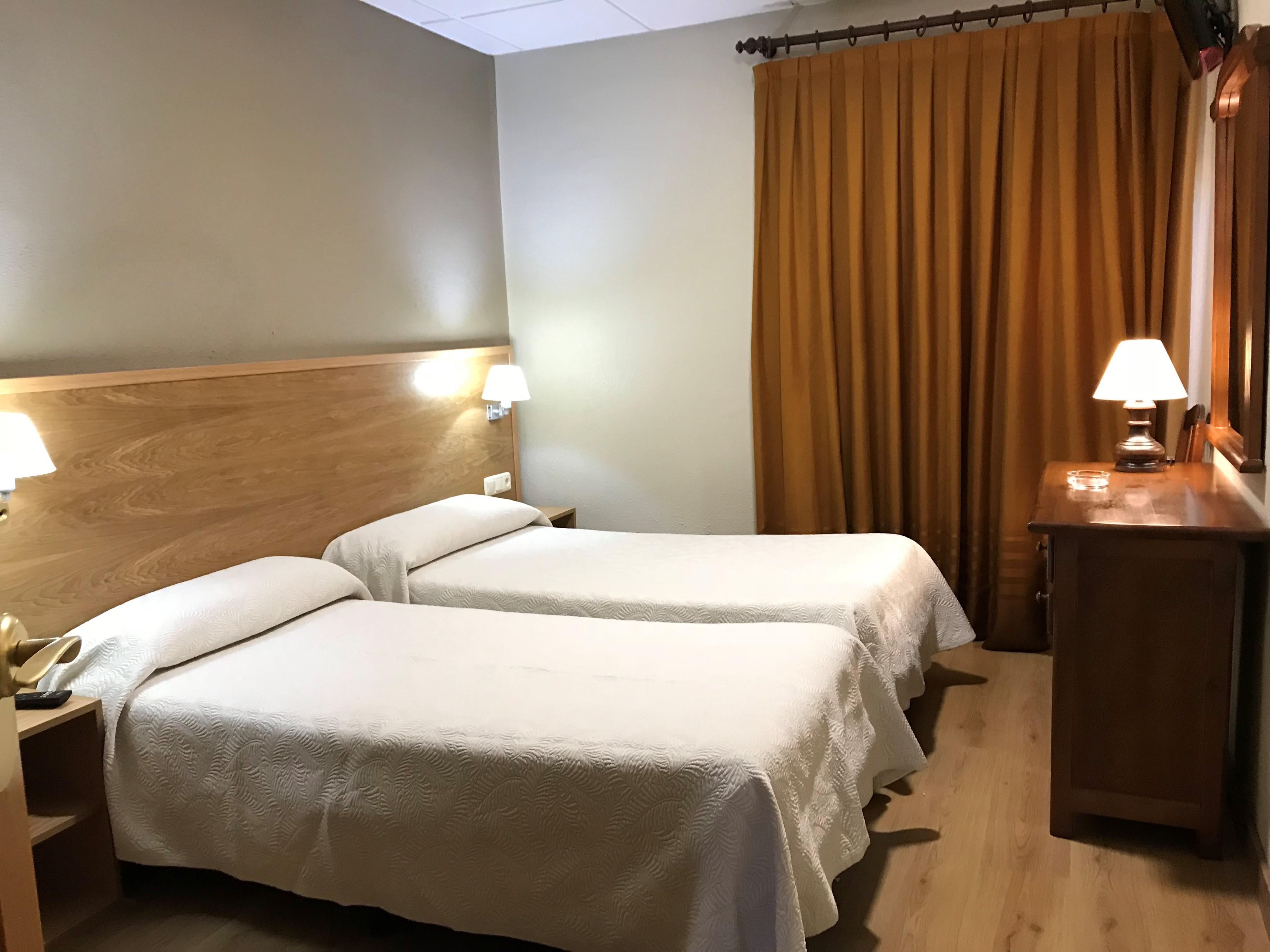 Hotel Bellavista Bellver De Cerdanya Ngoại thất bức ảnh