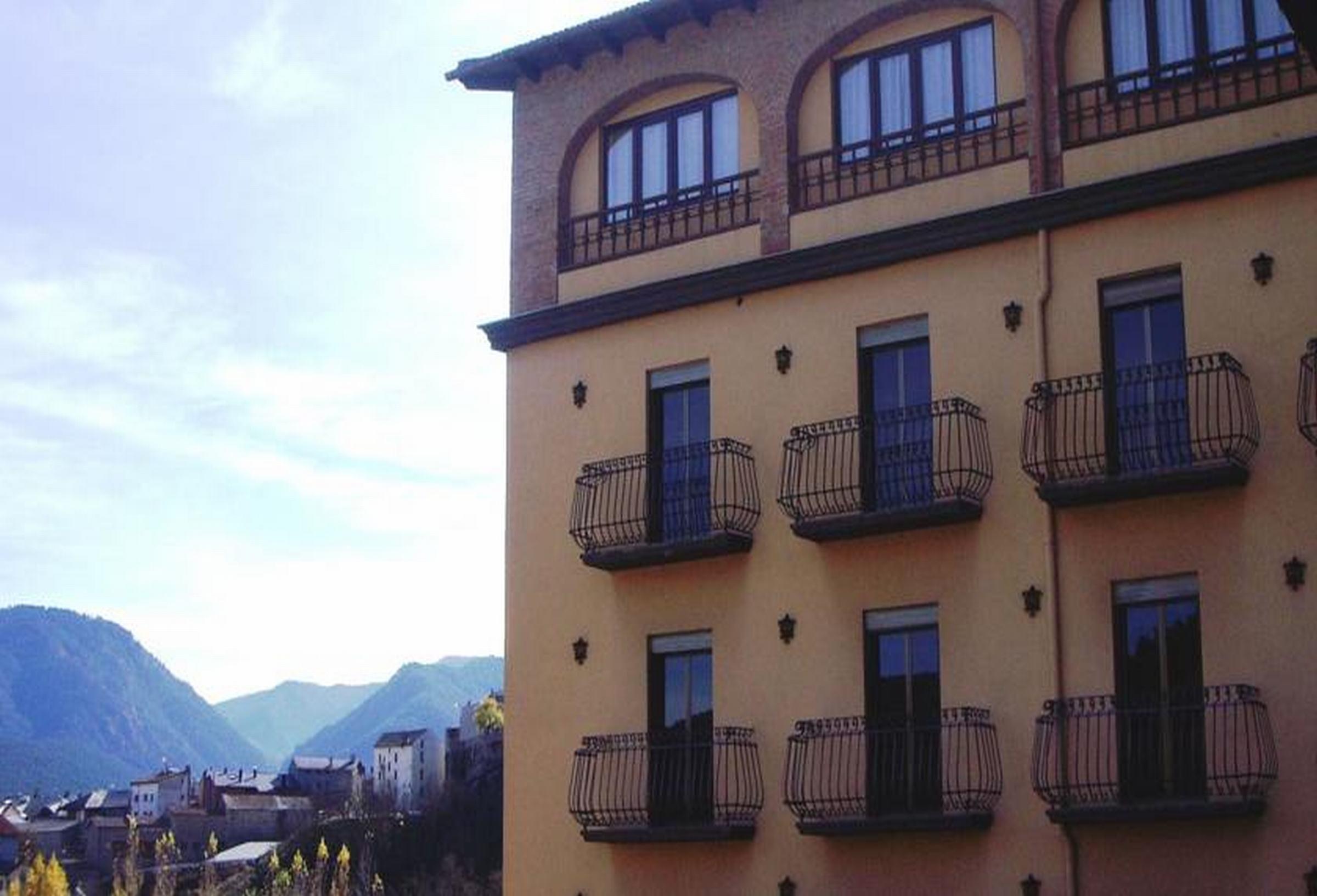 Hotel Bellavista Bellver De Cerdanya Ngoại thất bức ảnh